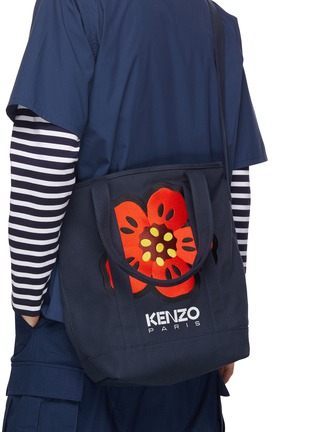 模特儿示范图 - 点击放大 - KENZO - 印花帆布托特包