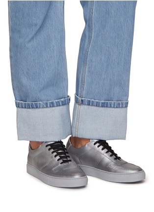 模特儿示范图 - 点击放大 - COMMON PROJECTS - BBALL 低帮真皮运动鞋