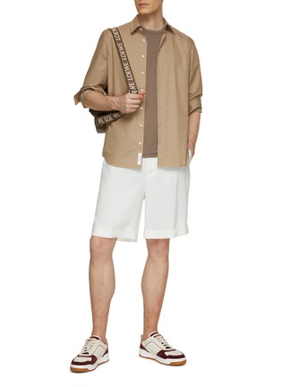 模特儿示范图 - 点击放大 - SUNSPEL - 圆领纯棉 T 恤