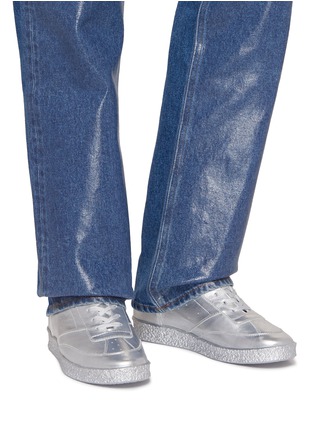 模特儿示范图 - 点击放大 - MM6 MAISON MARGIELA - 亮面系带运动鞋