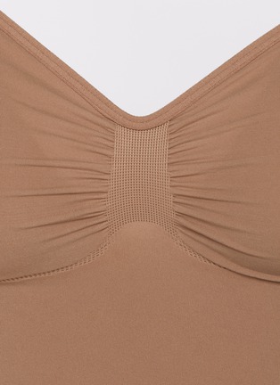  - SKIMS - SEAMLESS SCULPT 吊带连体衣