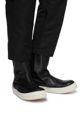 模特儿示范图 - 点击放大 - RICK OWENS - 真皮筒靴