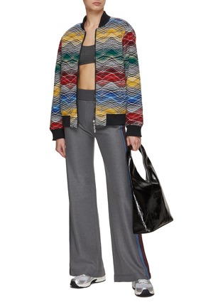 模特儿示范图 - 点击放大 - MISSONI - 双面穿棒球夹克