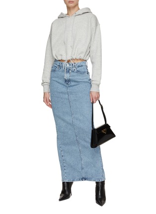 模特儿示范图 - 点击放大 - GOOD AMERICAN - 及踝牛仔半裙