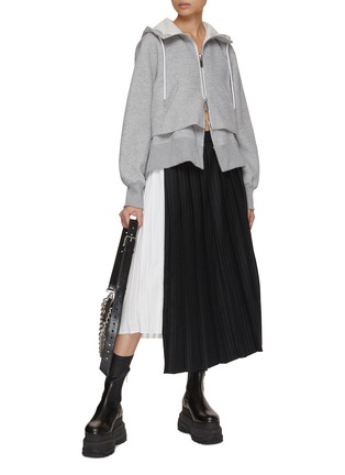 模特儿示范图 - 点击放大 - SACAI - 层叠连帽卫衣