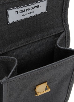 细节 - 点击放大 - THOM BROWNE - 三重条纹饰斜挎包