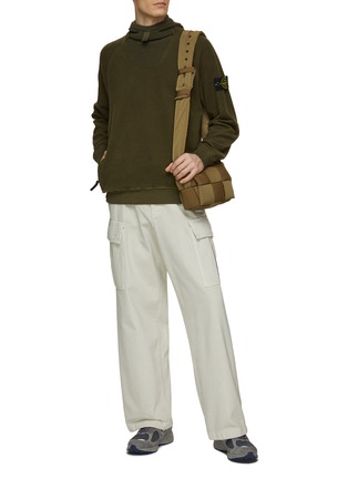 模特儿示范图 - 点击放大 - STONE ISLAND - 半高领套头卫衣