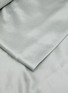 细节 –点击放大 - RIVOLTA CARMIGNANI - LAZY SILK 特大双人床真丝床笠 — 浅灰色