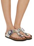 模特儿示范图 - 点击放大 - BIRKENSTOCK - Gizeh 金属感夹脚凉鞋