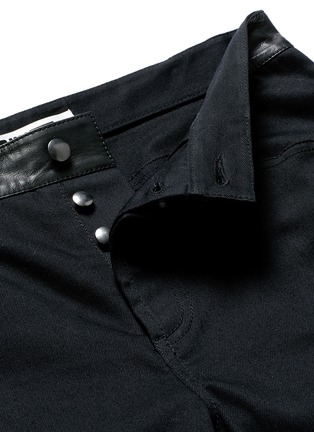  - MC Q - 宽条纹胶印棉质牛仔裤