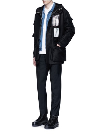 模特儿示范图 - 点击放大 - MC Q - 燕子造型拼贴纯棉POLO衫