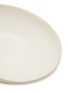 Detail View - 点击放大 - THE CONRAN SHOP - Organic Sand Medium Ethosha Bowl — White