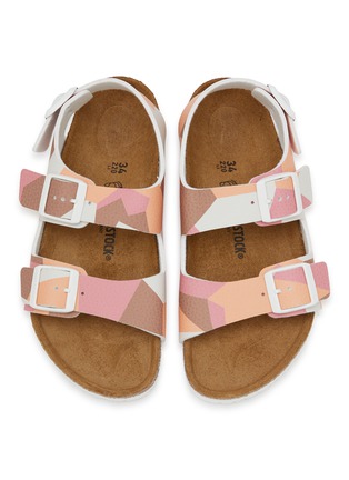 模特儿示范图 - 点击放大 - BIRKENSTOCK - MILANO 儿童款搭扣凉鞋