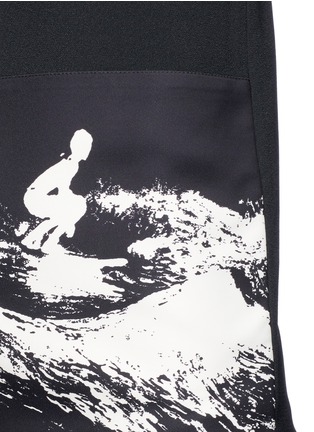 细节 - 点击放大 - VICTORIA BECKHAM - 冲浪图案拼贴绉绸无袖上衣