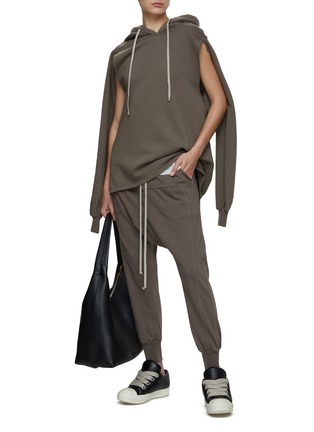 模特儿示范图 - 点击放大 - RICK OWENS DRKSHDW - 连帽卫衣