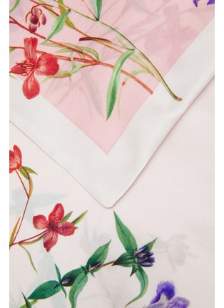 细节 - 点击放大 - ST. PIECE - 花卉方形丝巾