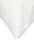 细节 –点击放大 - CELSO DE LEMOS - EXQUISE 条纹枕套两件套 — 米白色