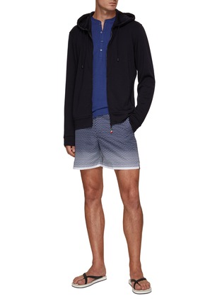 模特儿示范图 - 点击放大 - ORLEBAR BROWN - Harrison Henley Shirt