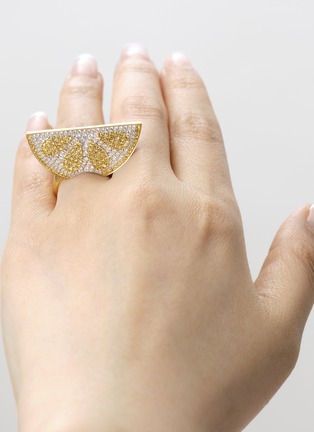 细节 - 点击放大 - MIO HARUTAKA - Lemon 18K Gold Diamond and Yellow Sapphire Ring