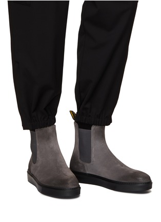 模特儿示范图 - 点击放大 - DOUCAL'S - BEATLES 麂皮切尔西靴