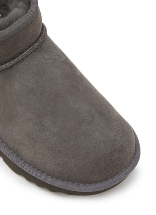 细节 - 点击放大 - UGG - Classic Ultra Mini Kids Suede Boots