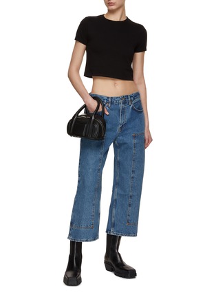 模特儿示范图 - 点击放大 - RE/DONE - The Shortie Carpenter Jeans