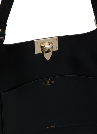 细节 - 点击放大 - VALENTINO GARAVANI - Small Rockstud Leather Tote Bag