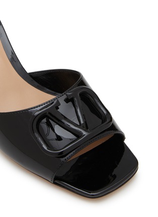 细节 - 点击放大 - VALENTINO GARAVANI - Vlogo 60 Signature Patent Leather Sandals