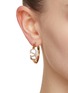 模特儿示范图 - 点击放大 - VALENTINO GARAVANI - Embellished Logo Brass Earrings