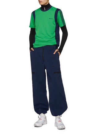 模特儿示范图 - 点击放大 - ADIDAS - X WALES BONNER 拉链工装裤