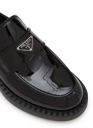 细节 - 点击放大 - PRADA - LOGO 漆皮乐福鞋