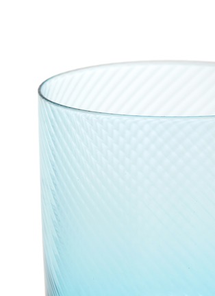 细节 –点击放大 - ICHENDORF MILANO - RIGÀ 玻璃酒杯 — 浅蓝色