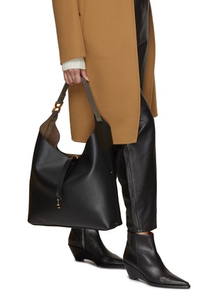 模特儿示范图 - 点击放大 - CHLOÉ - Marcie Leather Hobo Bag