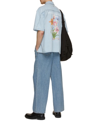 模特儿示范图 - 点击放大 - WOOYOUNGMI - 花卉印花牛仔衬衫