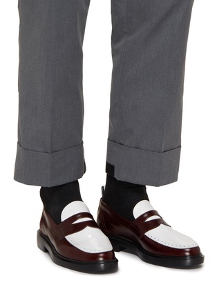 模特儿示范图 - 点击放大 - THOM BROWNE - 拼色真皮乐福鞋