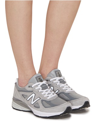 模特儿示范图 - 点击放大 - NEW BALANCE - 990V4 系带运动鞋