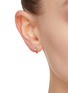 模特儿示范图 - 点击放大 - MÉTIER BY TOMFOOLERY - Diamond Date 9K Gold Diamond Single Huggie Earring — Right