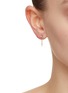 模特儿示范图 - 点击放大 - MÉTIER BY TOMFOOLERY - Dala Droplet 9K Gold Diamond Single Earring
