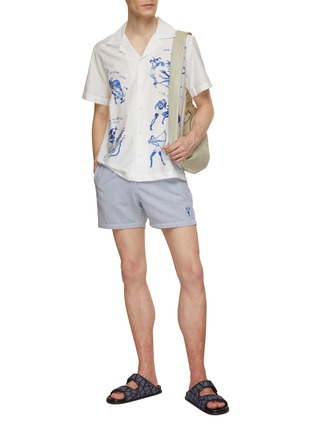 模特儿示范图 - 点击放大 - MAISON LABICHE - Morney Heracles Graphic Shirt