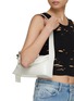 模特儿示范图 - 点击放大 - OSOI - Folder Brot Leather Shoulder Bag