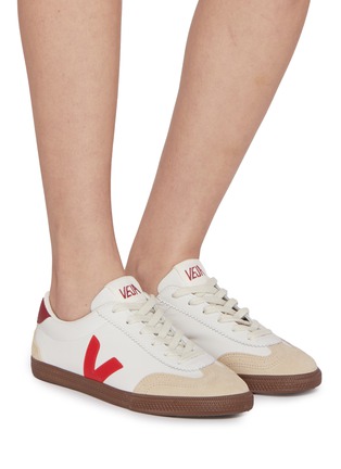 模特儿示范图 - 点击放大 - VEJA - Volley Bastille Leather Low Top Sneakers