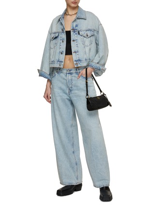 模特儿示范图 - 点击放大 - HAIKURE - 做旧牛仔夹克