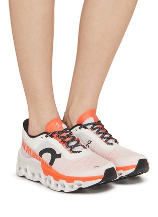 模特儿示范图 - 点击放大 - ON - CLOUDMONSTER 系带运动鞋