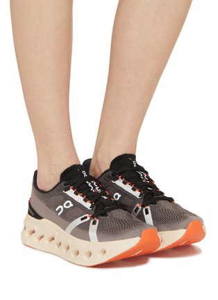 模特儿示范图 - 点击放大 - ON - CLOUDECLIPSE 系带运动鞋