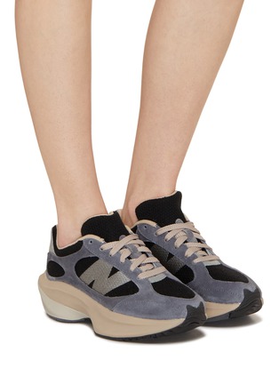 模特儿示范图 - 点击放大 - NEW BALANCE - 中性款厚底运动鞋