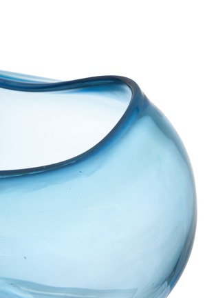 Detail View - 点击放大 - ALEXA LIXFEID - Gravity Glass Bowl — Frozen Light Blue