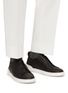 模特儿示范图 - 点击放大 - ERMENEGILDO ZEGNA - Triple Stitch Leather Low Top Sneakers
