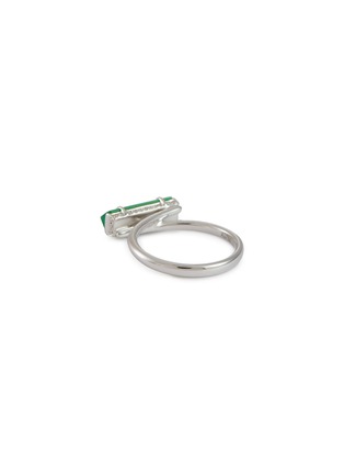 模特儿示范图 - 点击放大 - EMMAR - 18K White Gold Diamond Jade Ring — HK 14.5