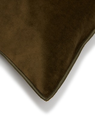 细节 –点击放大 - MAISON DE VACANCES - Vintage Velvet Cushion Case — Khaki