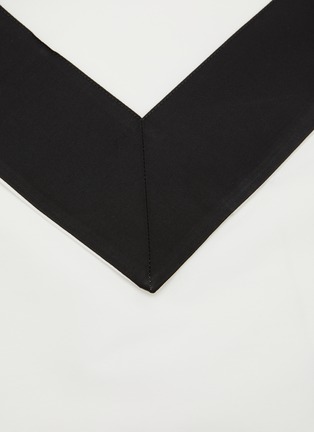 Detail View - 点击放大 - FRETTE - Bold King Size Duvet Cover Set — Milk/Nero